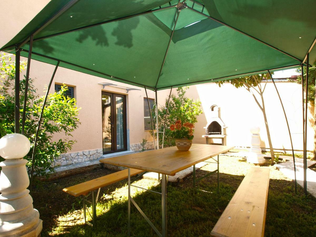 House Puntizela 747 Villa Pula Exterior photo