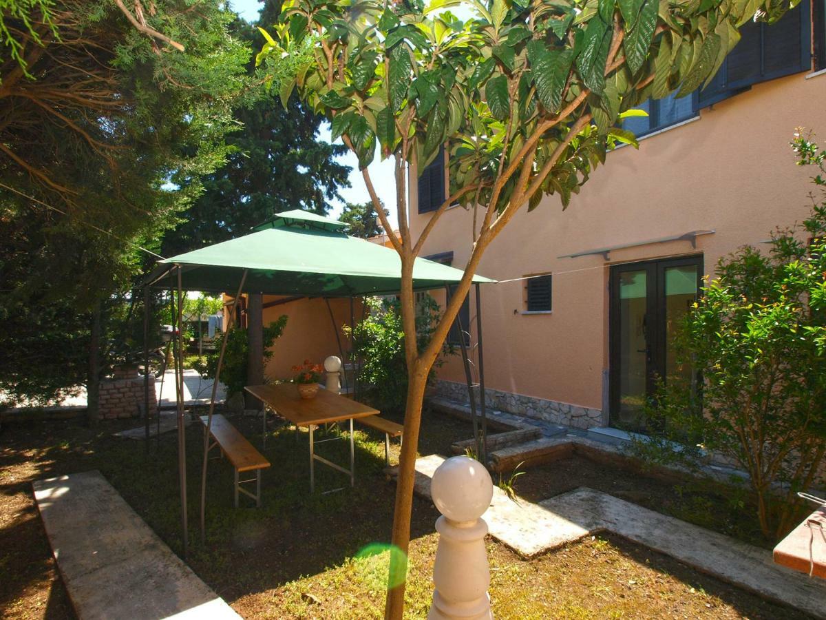 House Puntizela 747 Villa Pula Exterior photo