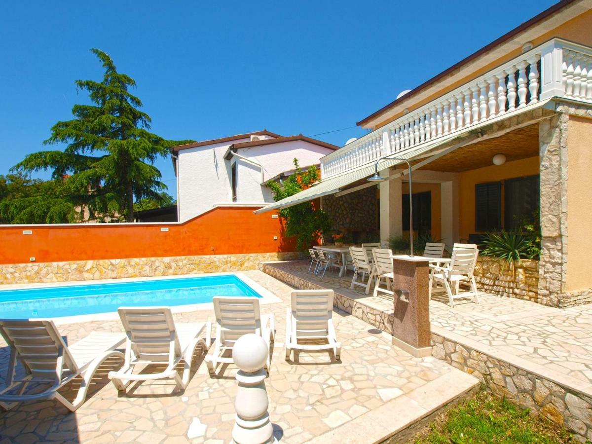 House Puntizela 747 Villa Pula Exterior photo