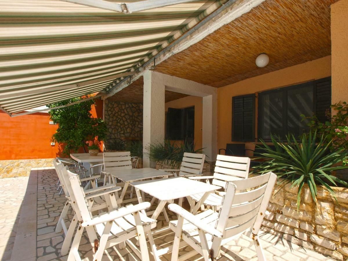 House Puntizela 747 Villa Pula Exterior photo